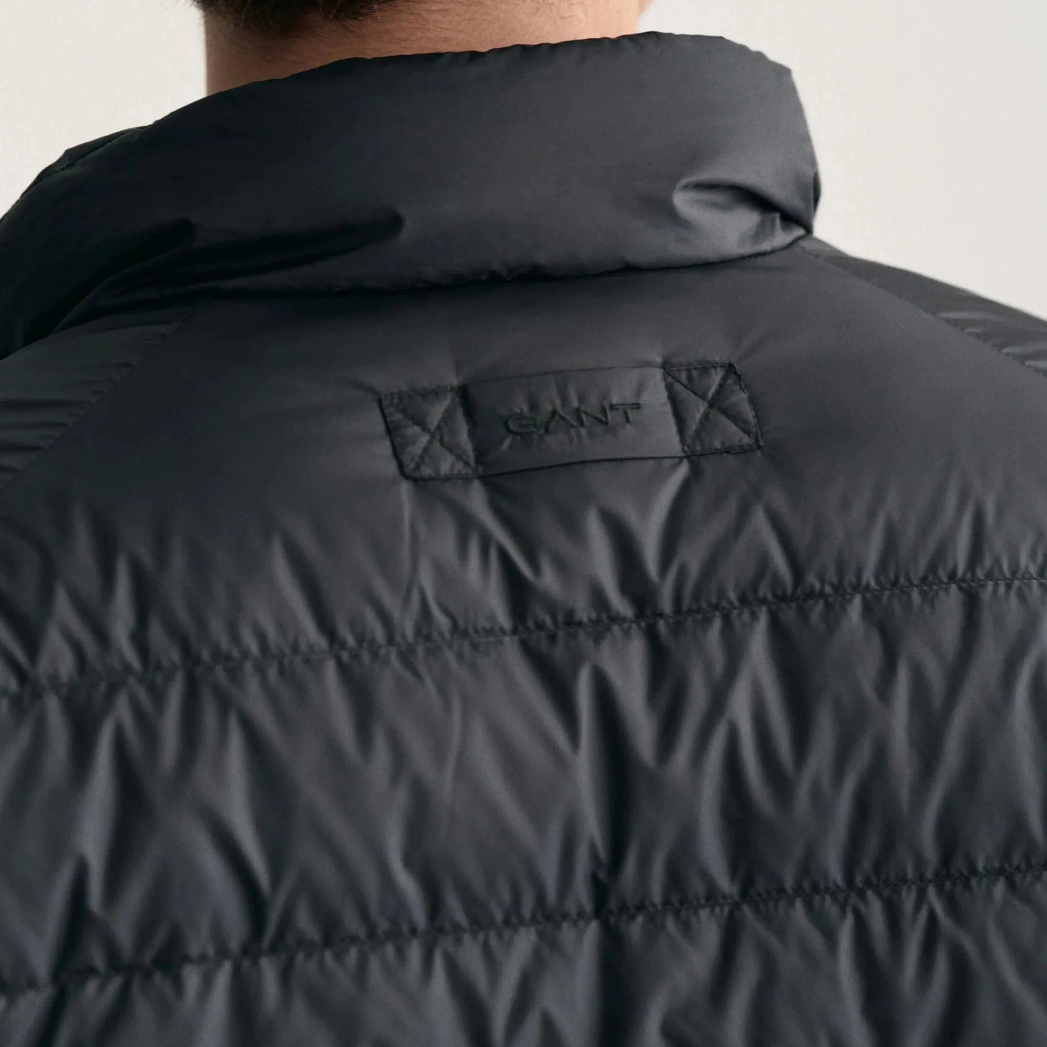 GANT Light Down Jacket in Black